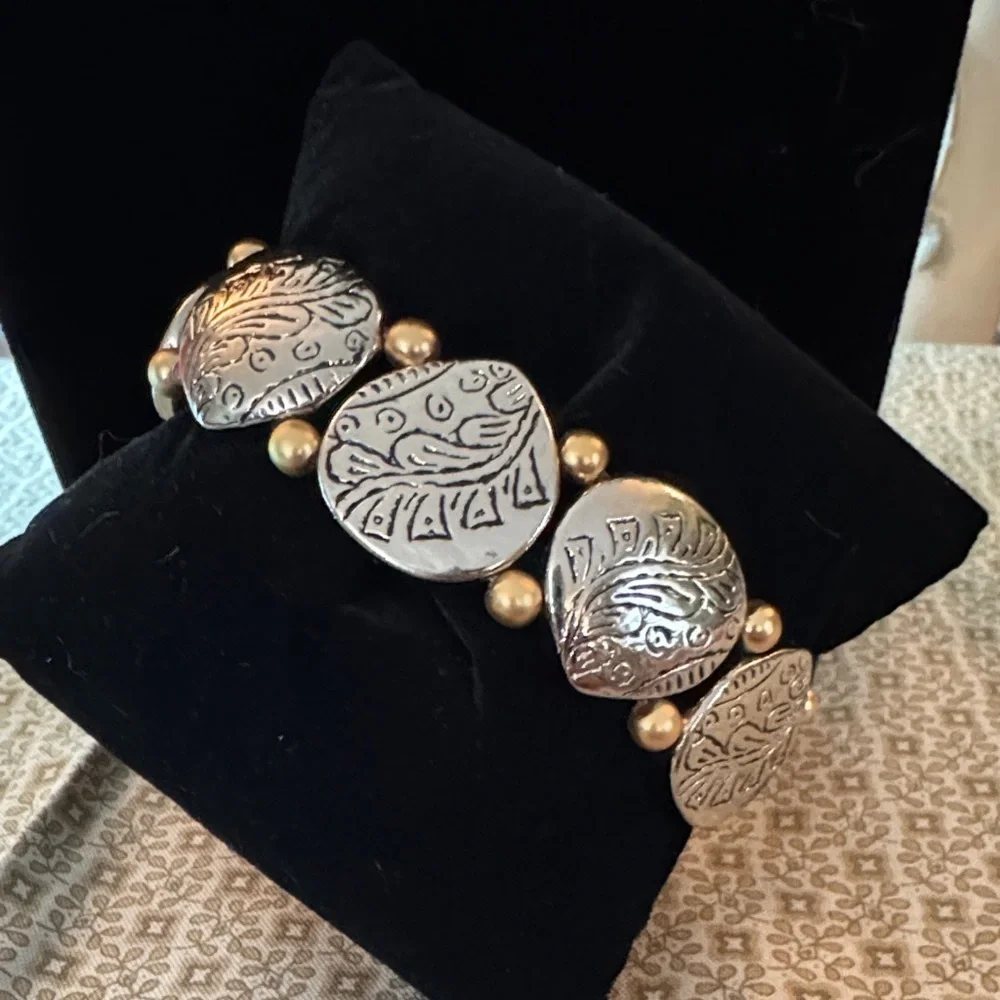 Elegant Silver and Gold Bracelet